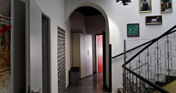 The new HI hostel AVA is located in the city centre in a beautiful old town house.