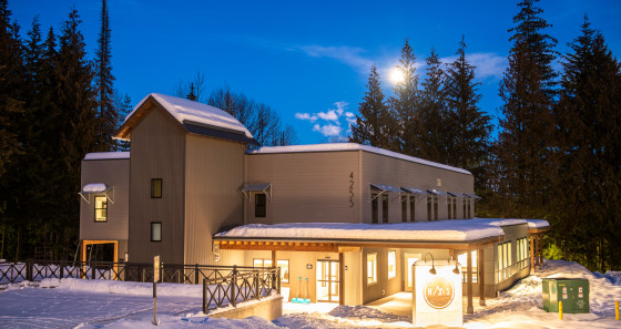 This Canadian hostel was named after a legendary technical ski run on the mountain.
