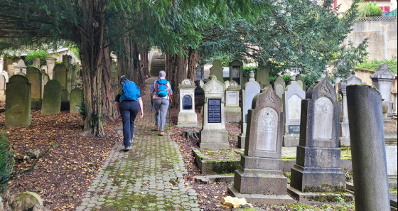 Ein Abstecher auf dem jüdischen Friedhof in Sierck-les-Bains stand ebenfalls auf dem Programm.