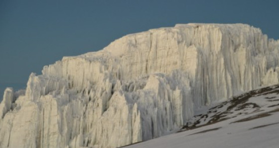 Un glacier près du sommet