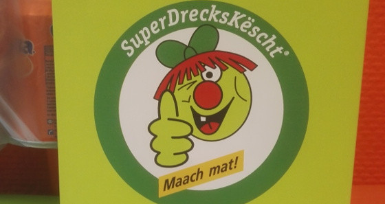 Das bekannte Logo der SuperDrecksKëscht