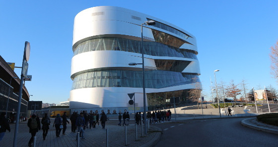 Das Mercedes Benz Museum in Stuttgart-Cannstatt...