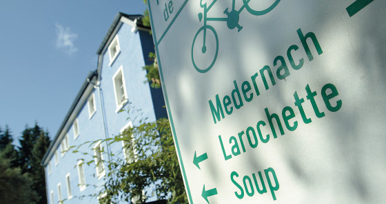 L'auberge de jeunesse Larochette est située près des sentiers pédestres et cyclistes.