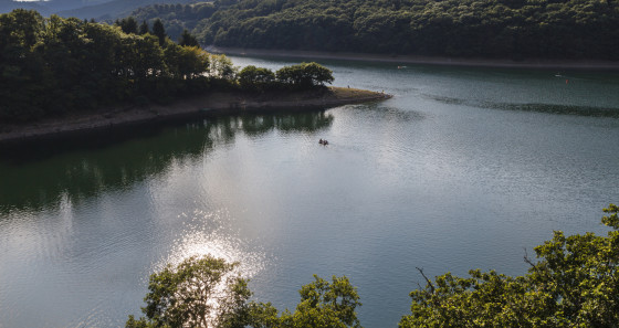 The Upper Sûre Nature Park is marked by its lake, the Upper Sûre lake, the drinking water reservoir of the country, damned up in 1961. ©LFT_Alfonso Salgueiro