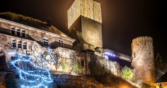 Do they know it’s Christmas: Even the medieval castle of Useldange, located in the west of the country, is decorated for Christmas – so yes, they know what time of the year it is. @Uli Flielitz