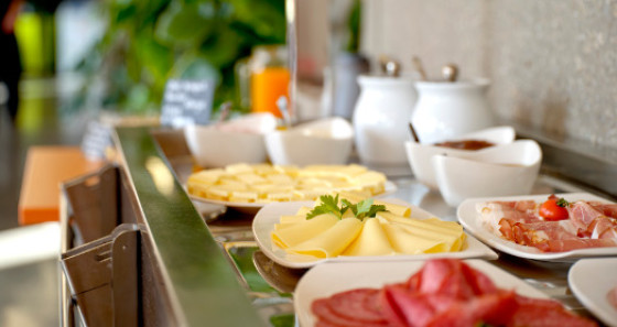 Guests can enjoy a tasty breakfast.