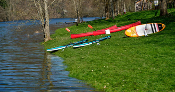 Que vous préfériez le kayak, le SUP ou le canoë, nous avons ce qu'il vous faut …