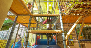 Youth hostel Beaufort - indoor playground (1)