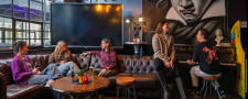 Stayokay Eindhoven cozy Blue Collar Cafe TacoVanDerWerf