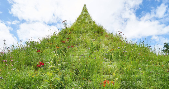 2 The Living Pyramid AgnesDenes © Mudam Luxembourg