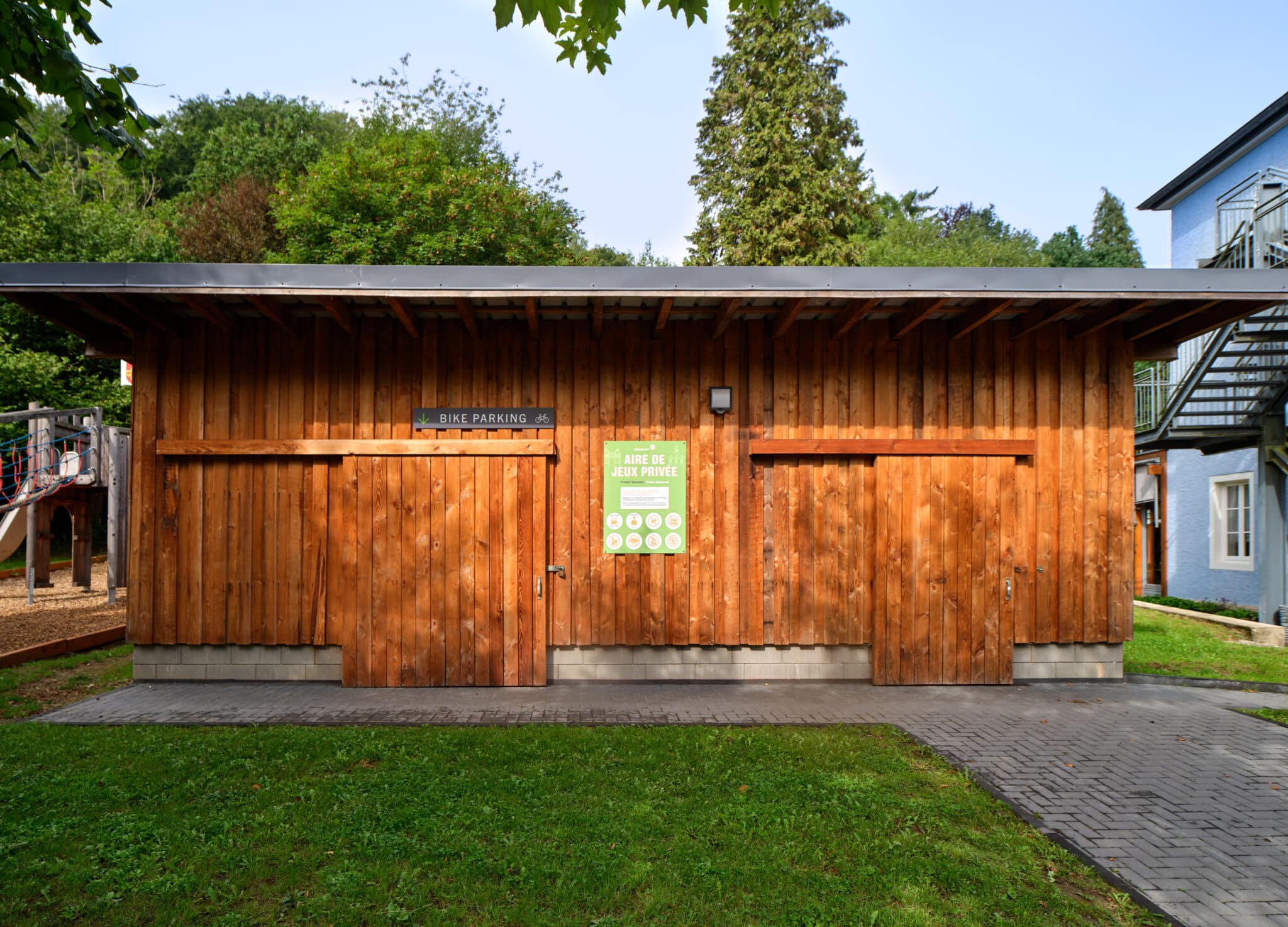 Youth hostel Larochette -bike shelter