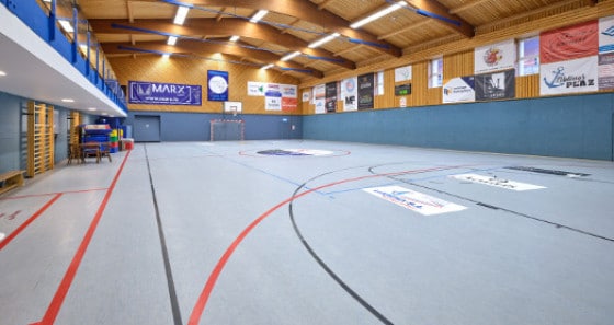 Für sportliche Aktivitäten steht die Sporthalle der Gemeinde in Remerschen zur Verfügung