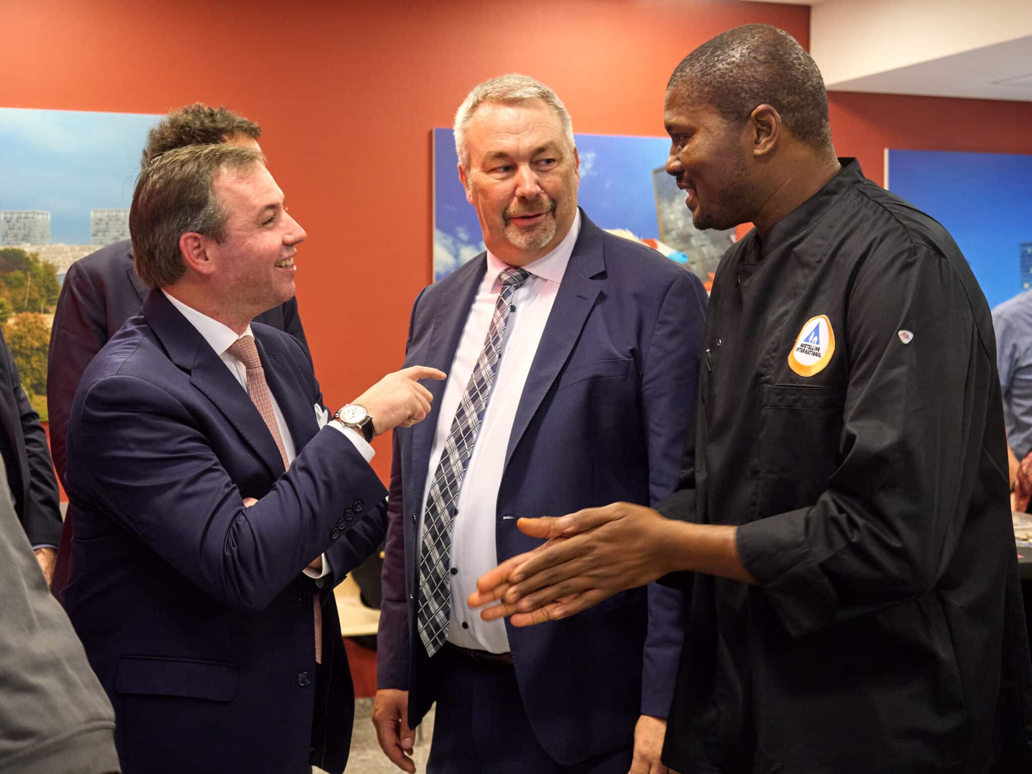 Le Grand-Duc héritier a félicité notre chef cuisinier pour la belle présentation des hors d'oeuvres