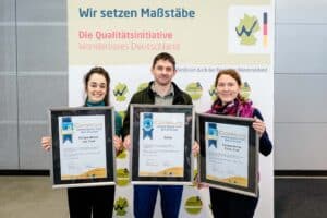 CMT Stuttgart Uebergabe_©Deutscher Wanderverband