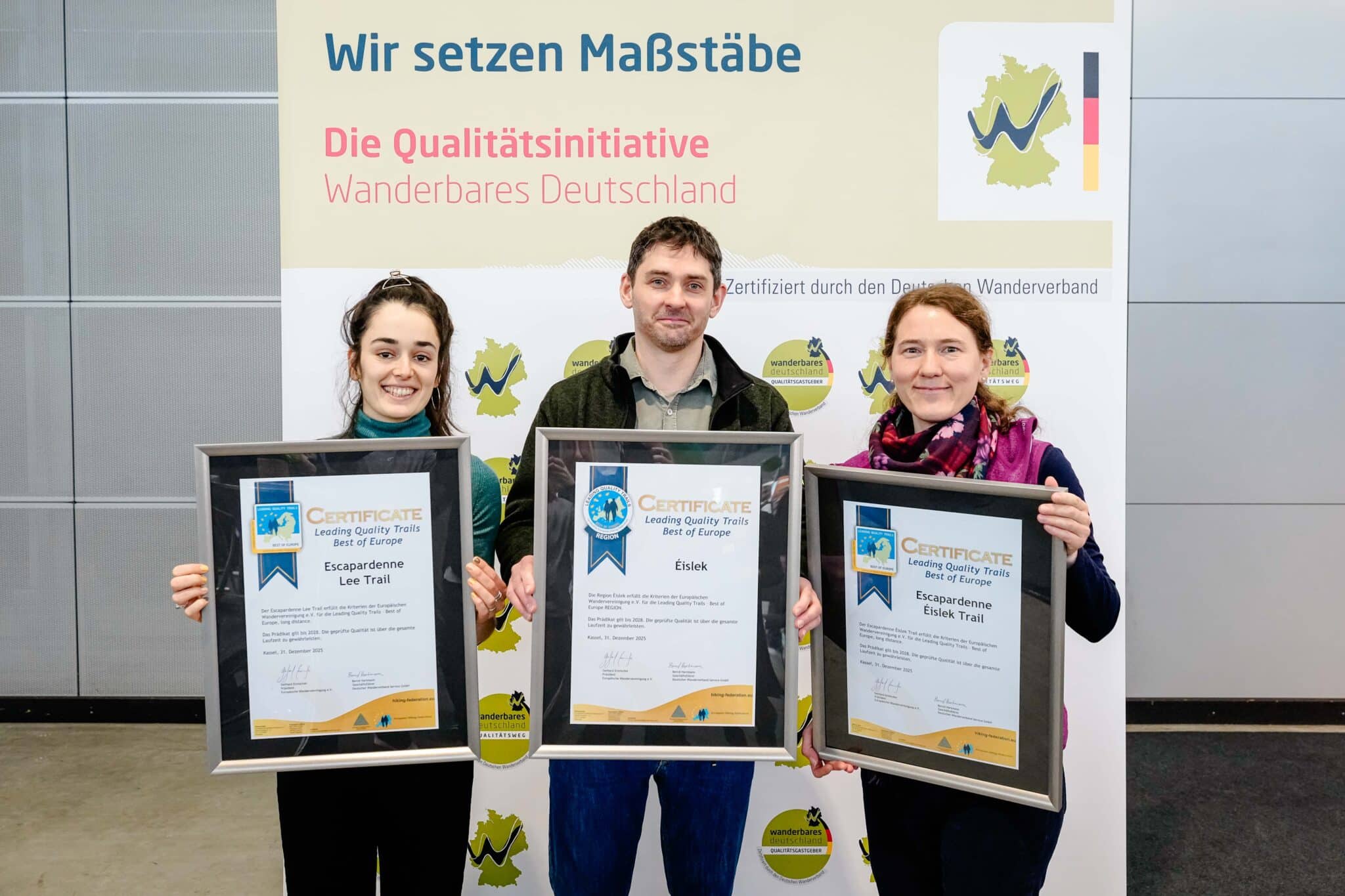 CMT Stuttgart Uebergabe_©Deutscher Wanderverband